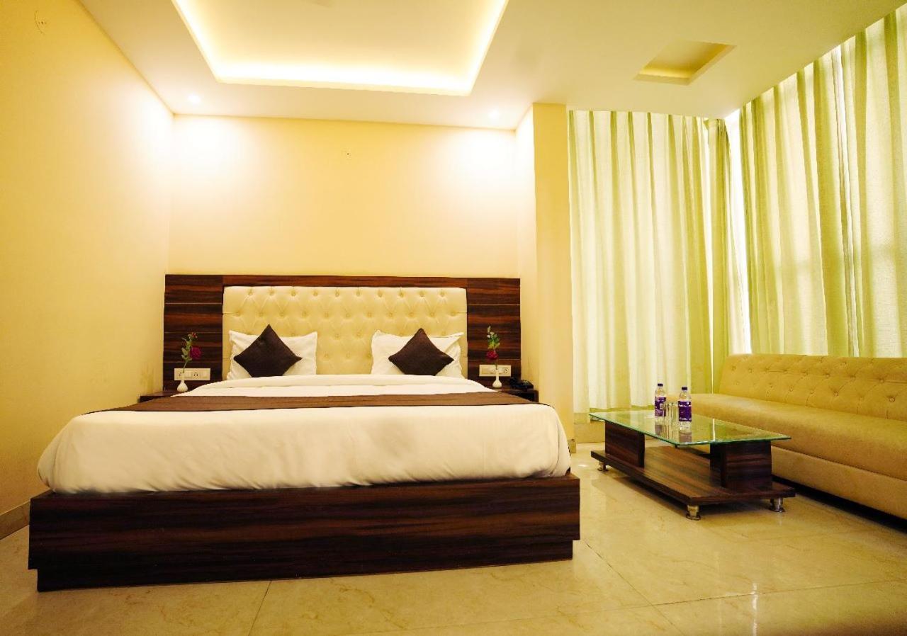 Hotel Haven Ришикеш Экстерьер фото